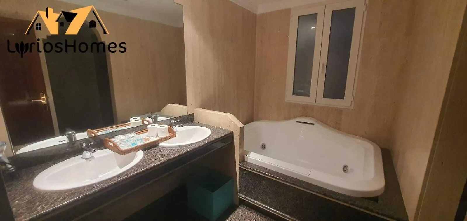 Lyrioshomes Reyes Catolicos Granada Apartment