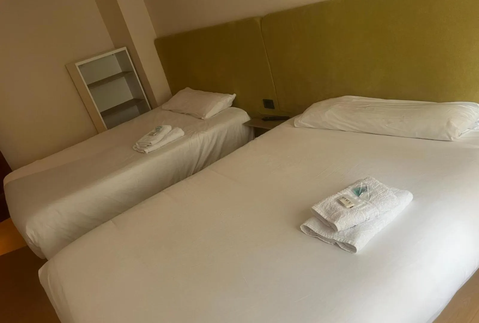 Apartment Lyrioshomes Reyes Catolicos Granada